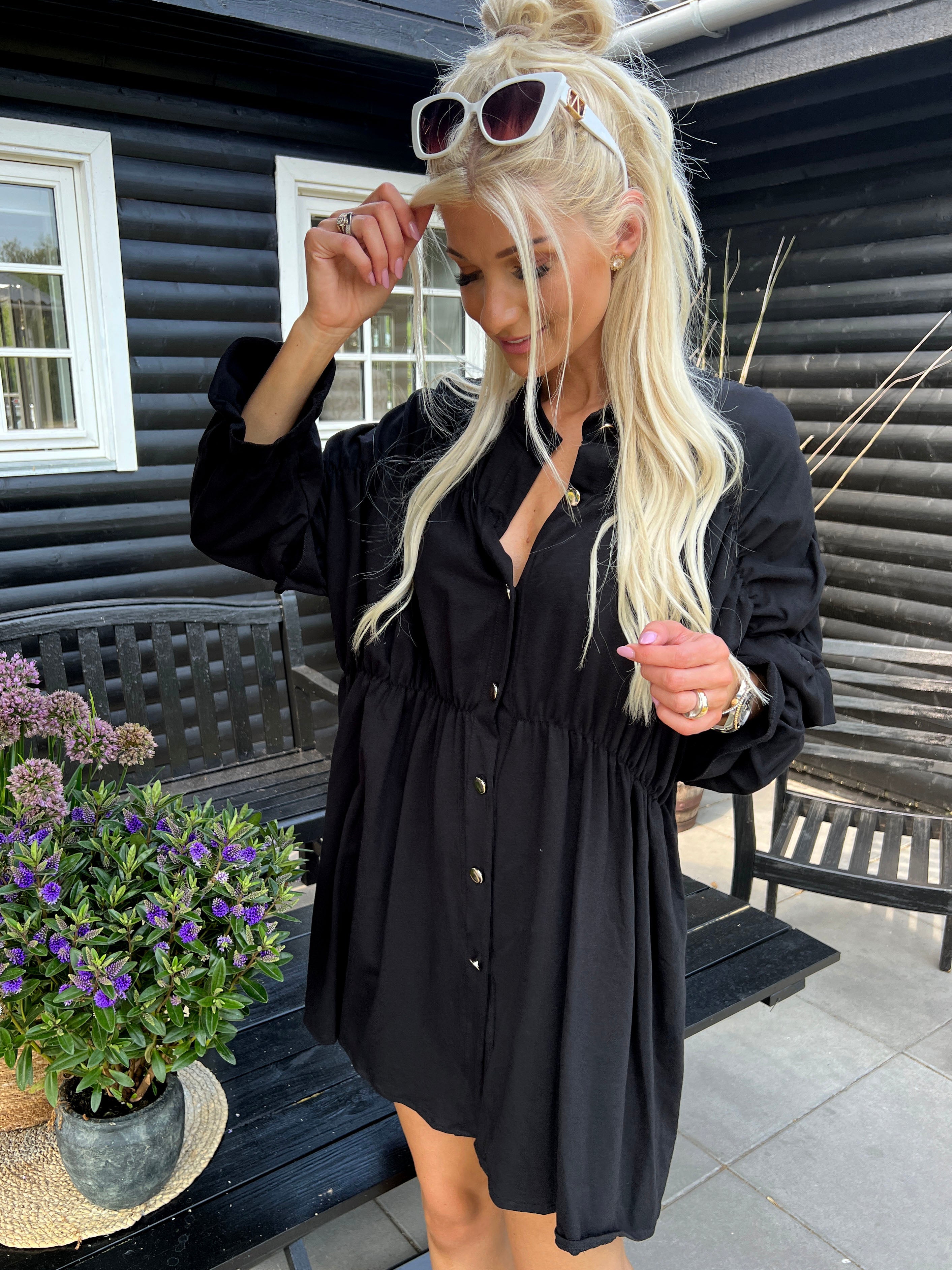 Monica Jersey - Söt joggingklänning med volanger